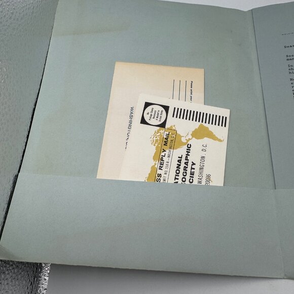 Vintage National Geographic Society Welcome Folder With Inserts - Picture 2 of 5